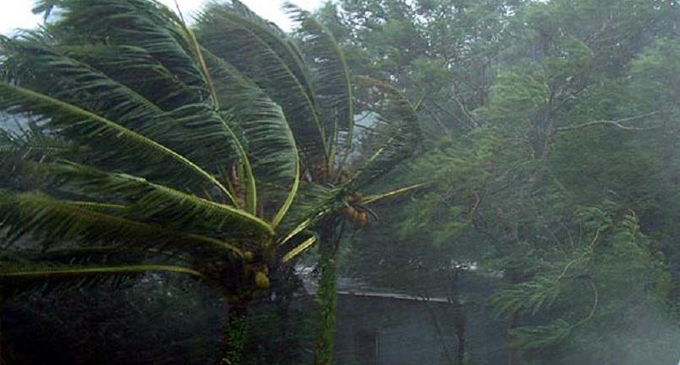 දිවයිනට නැගෙනහිරින් පවතින අඩු පීඩන කලාපය නිසා සුළි කුණාටු තත්වයක් ඇති විය හැකි බවට දැනුම් දීමක්..