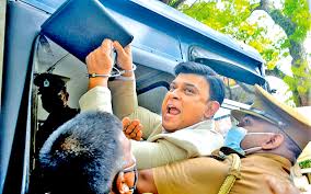 රන්ජන් රාමනායක මහතාගේ පාර්ලිමේන්තු මන්ත්‍රී අසුන අහිමි වන බව නීතිපතිවරයා පාර්ලිමේන්තු මහලේකම්වරයාට දැනුම් දෙයි.
